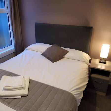 The Avenue Hotel Грентем Екстер'єр фото