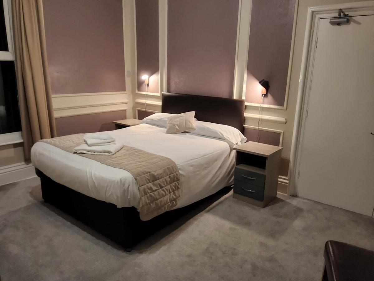 The Avenue Hotel Грентем Екстер'єр фото