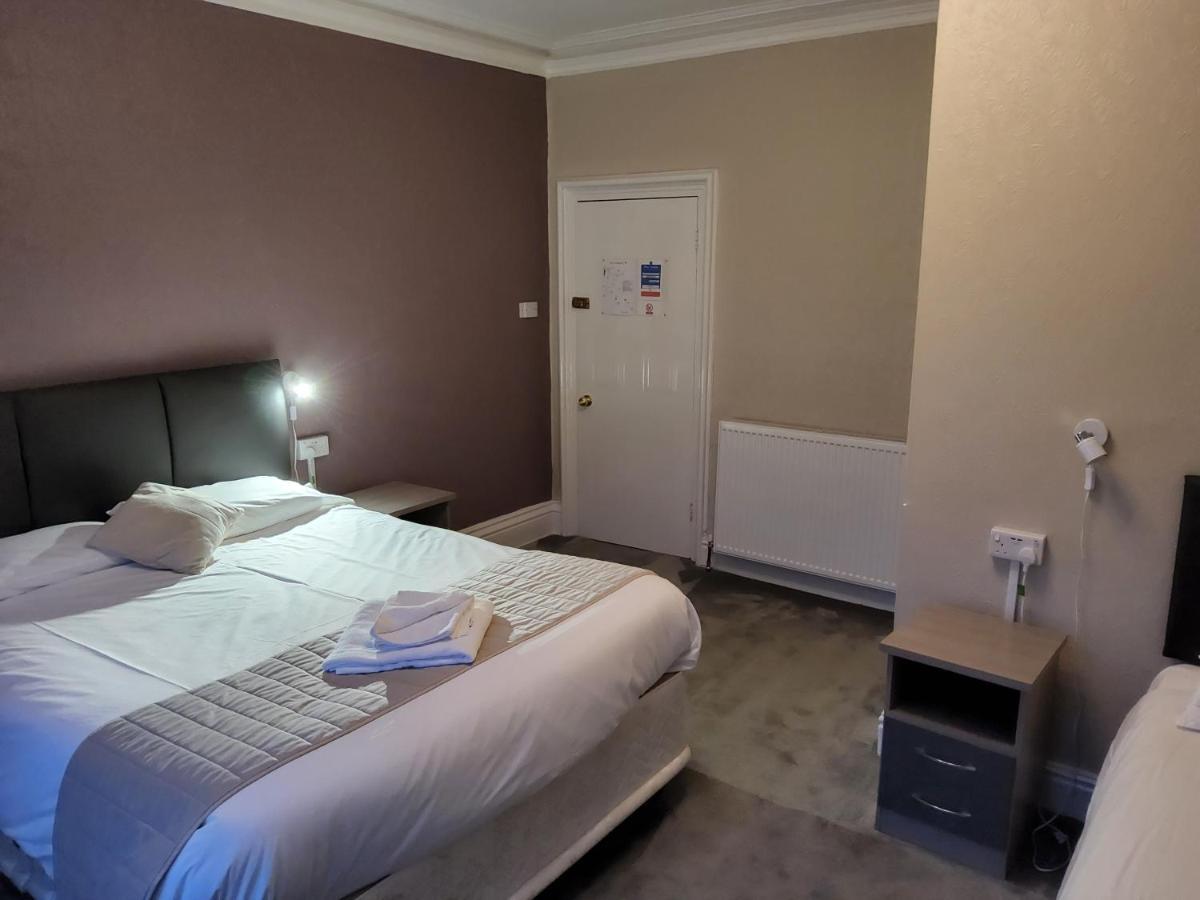 The Avenue Hotel Грентем Екстер'єр фото