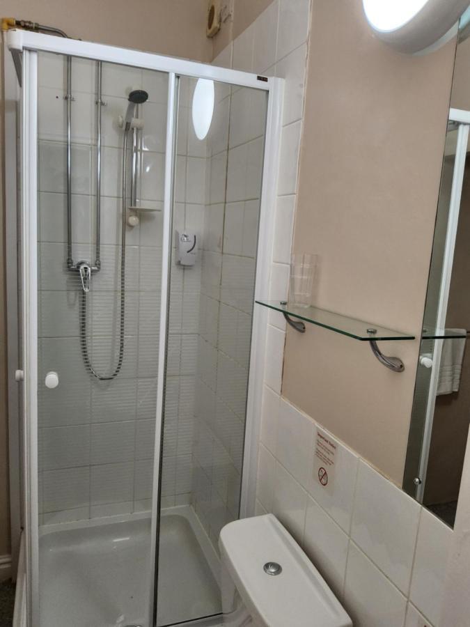 The Avenue Hotel Грентем Екстер'єр фото