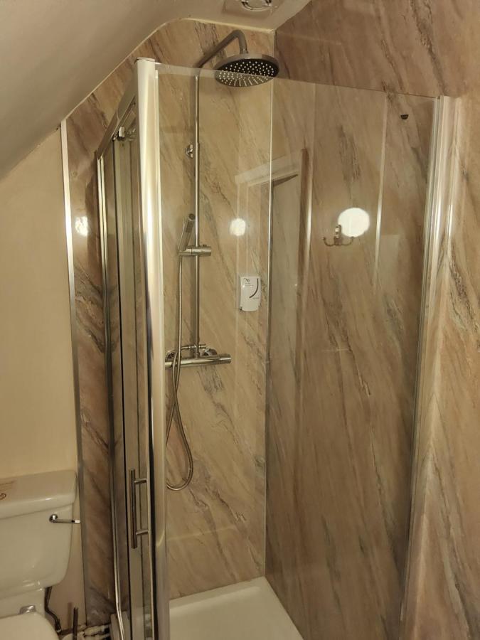 The Avenue Hotel Грентем Екстер'єр фото